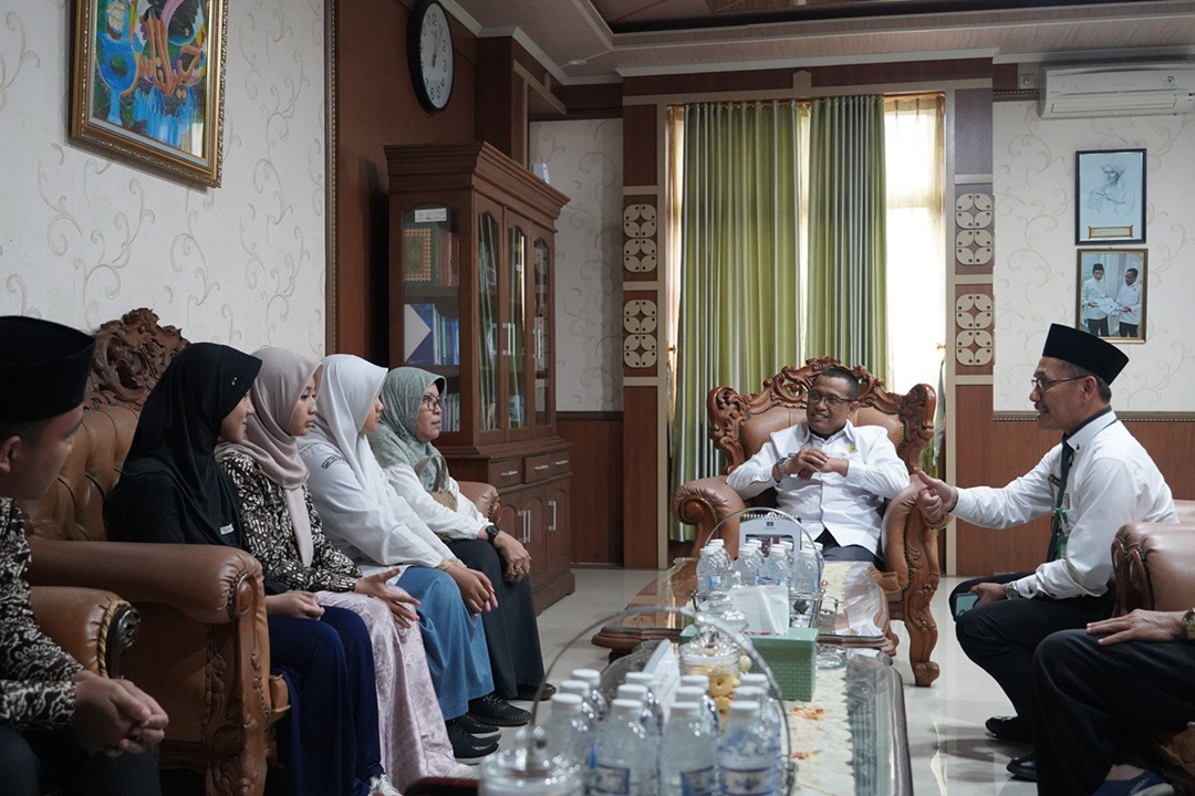 Kakanwil Kemenag DIY Titip Tiga Bekal kepada Murid MAN 1 Yogyakarta